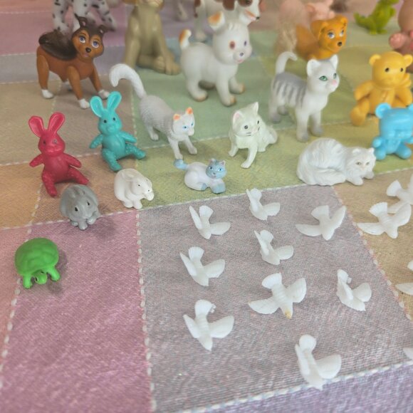 Vintage Miniature Animal Figurines Lot – Mixed Materials & Styles - Picture 2 of 8